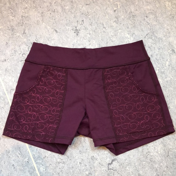 GORGEOUS Ainslie Wear 3-Piece Set! Made in 🇨🇦! - Picture 5 of 9